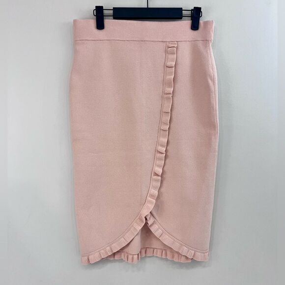 Club Monaco Dresses & Skirts - Club Monaco Knit Lucah Pencil Skirt in Rose Size Medium